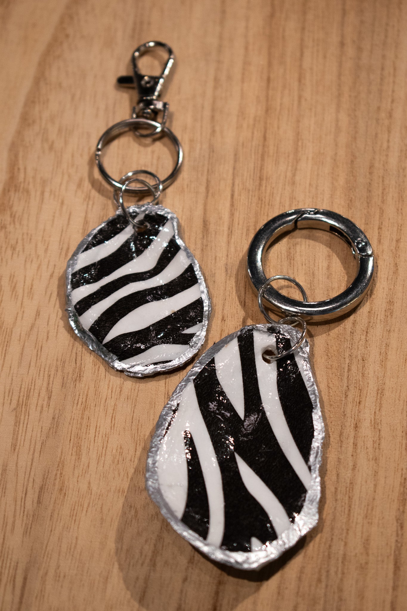 Oyster Shell Bag Charm (Zebra)