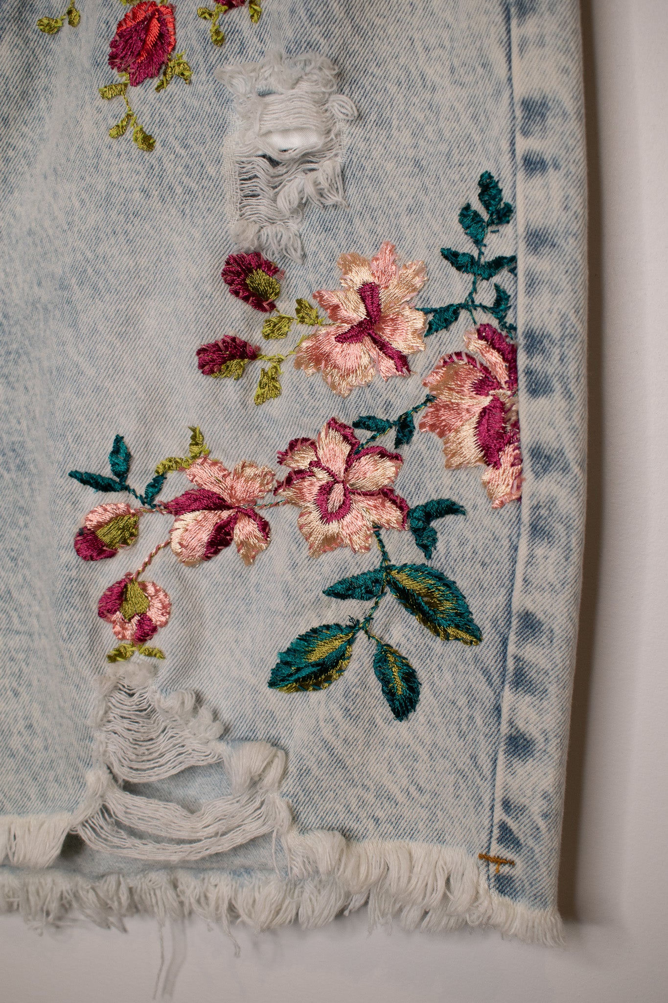 Light Wash Embroidered Skirt | Small