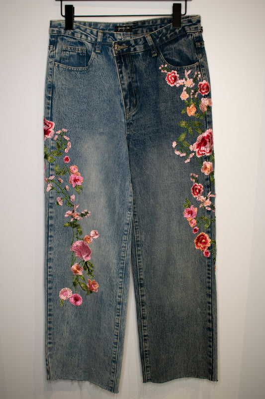 Embroidered Denim Pants | Medium