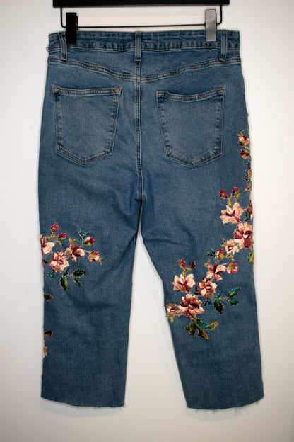 Embroidered Cropped Denim Pants | Medium