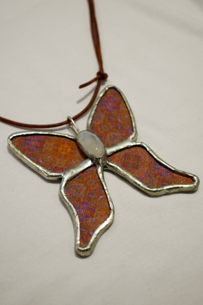 Blotterfly with Faceted Opal