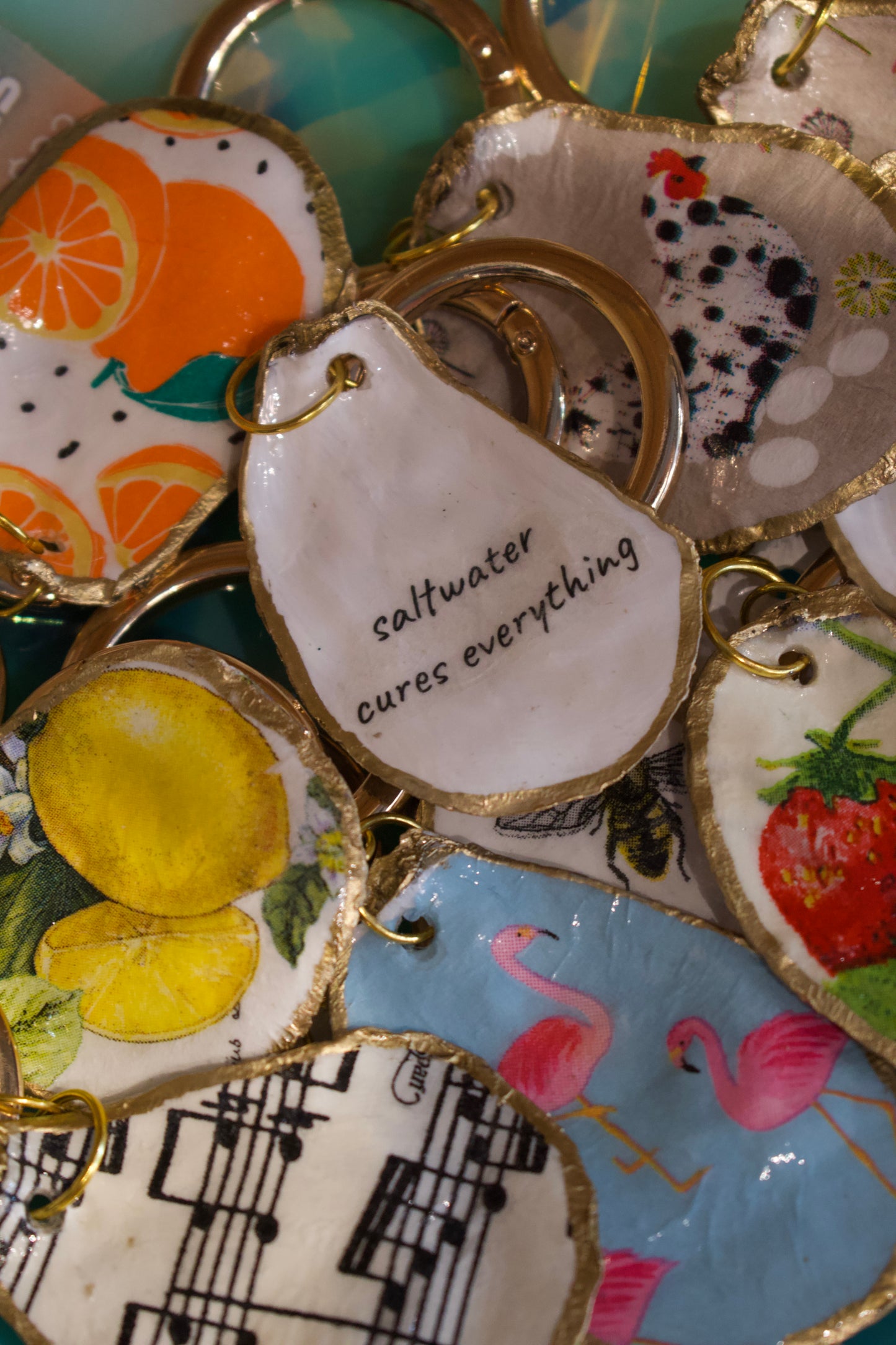 Oyster Shell Bag Charm (lemon)