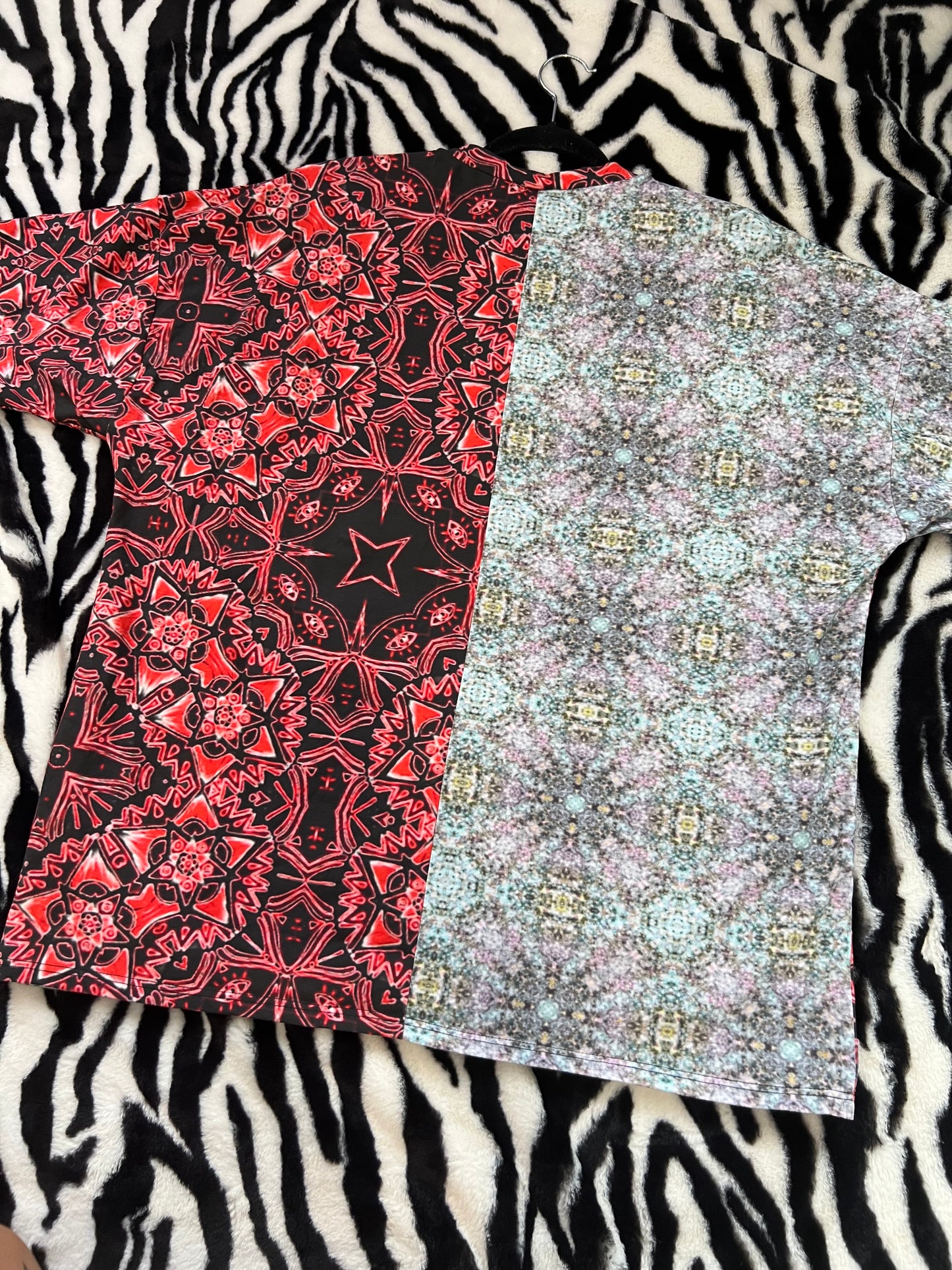 earth & skye split tee