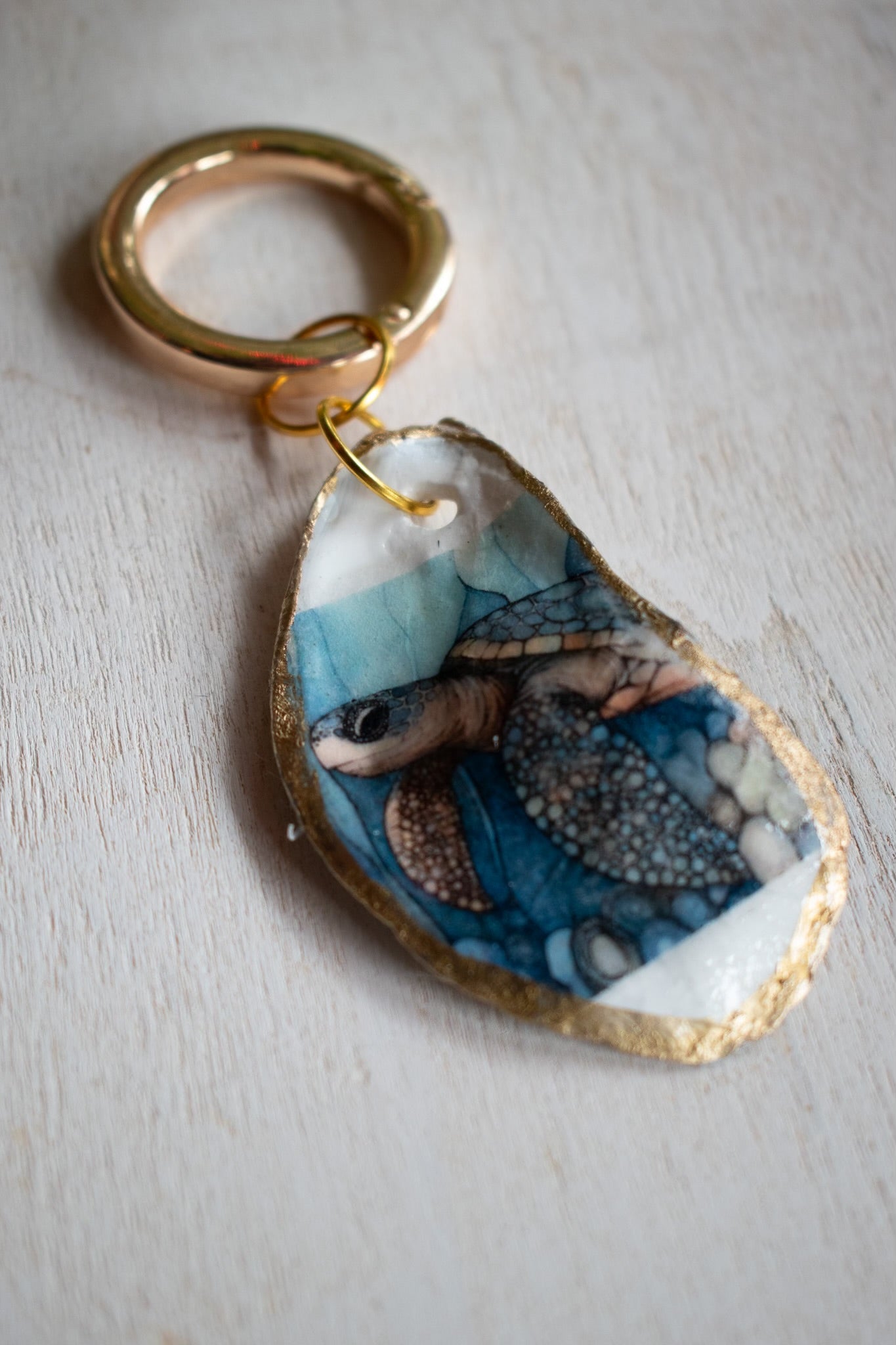 Oyster Shell Bag Charm (Sea Turtle)