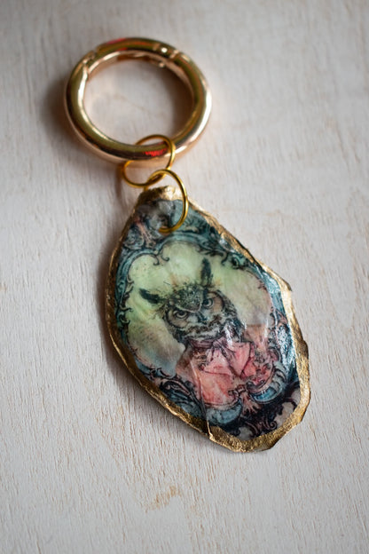 Oyster Shell Bag Charm (Owl)