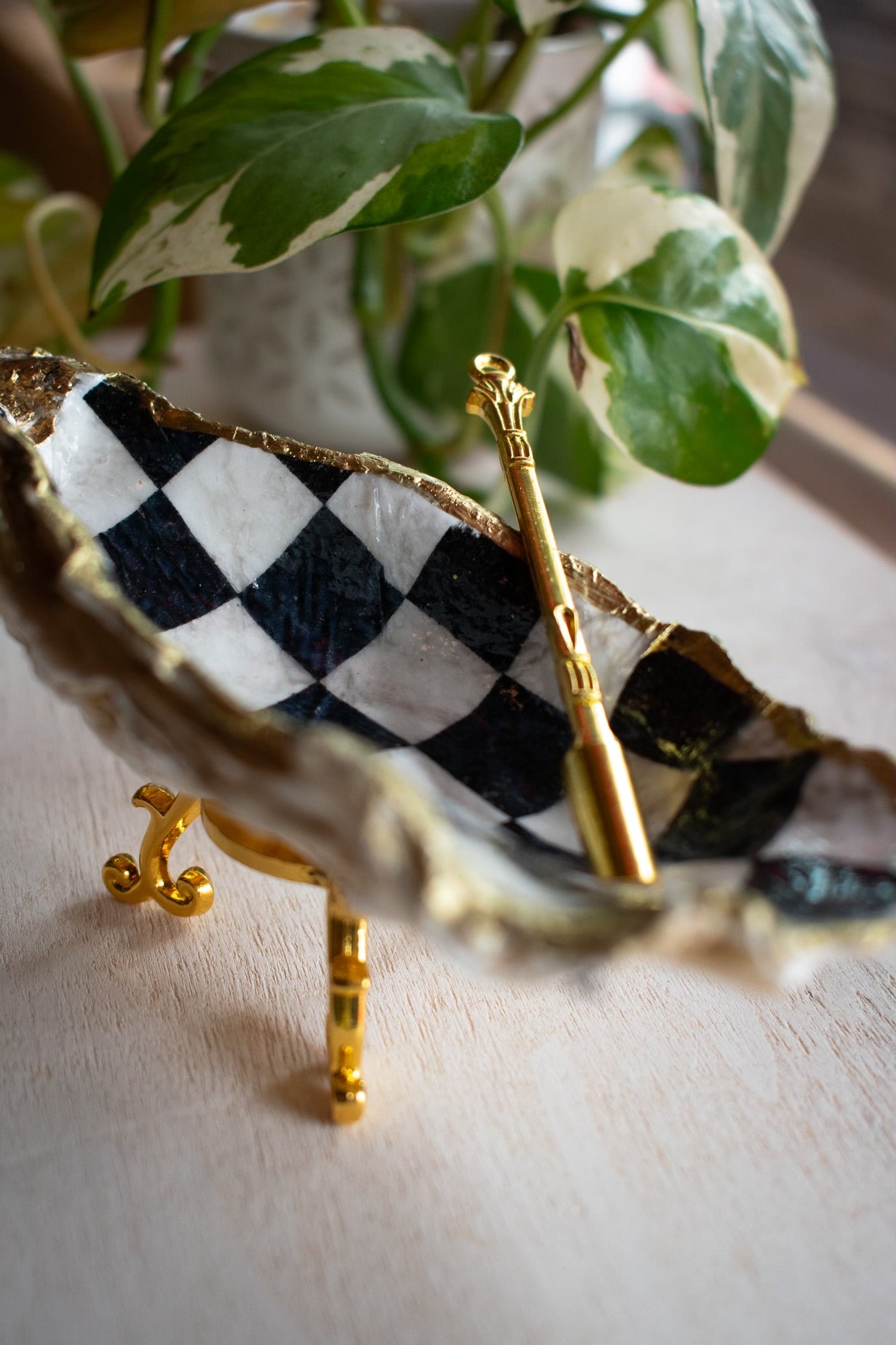 Claw Foot Oyster Dish 001
