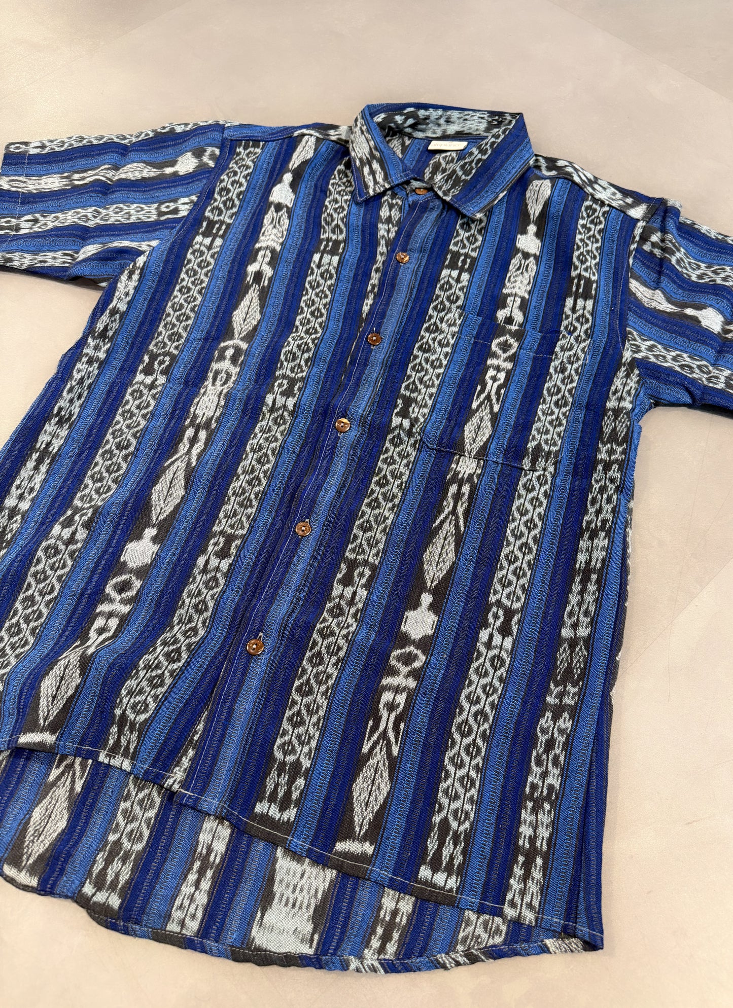 Altiplano Button Down
