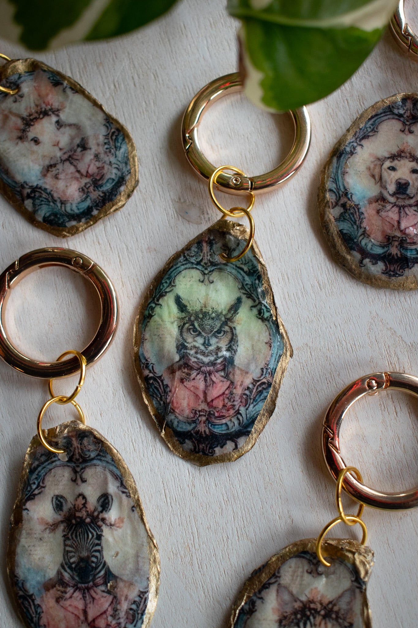 Oyster Shell Bag Charm (Owl)