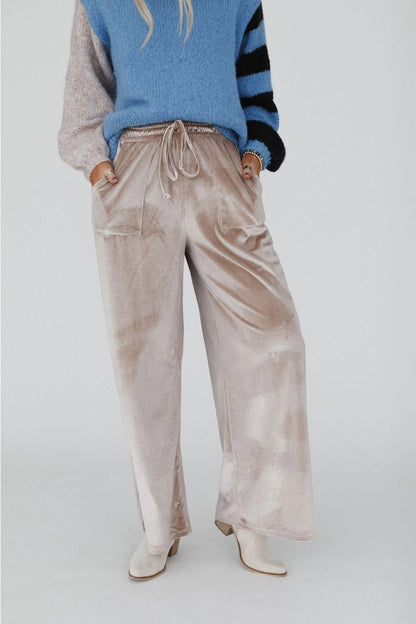 Relaxed Velvet Wide Leg Pant