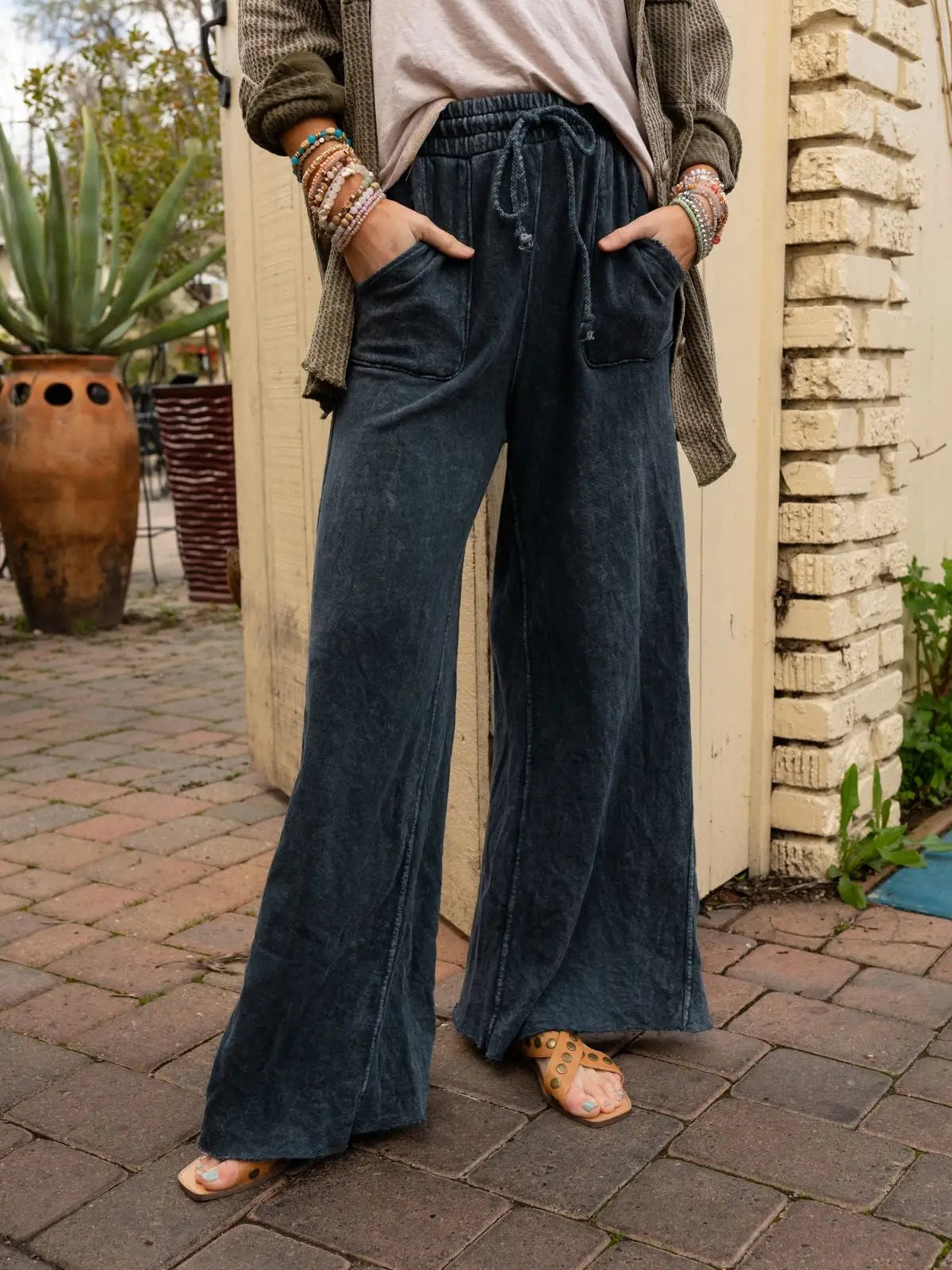 Relaxed Robin Wide Leg Pants